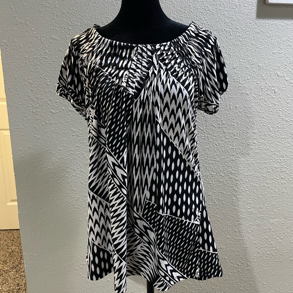 Style & Co. Monochrome Patterned Top